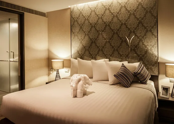 ホテル Arcadia Ploenchit By Compass Hospitality
