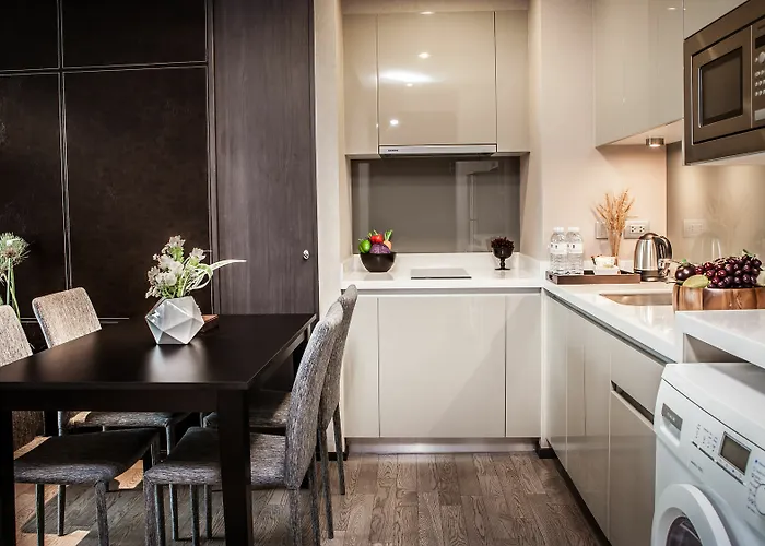 ホテル Arcadia Ploenchit By Compass Hospitality